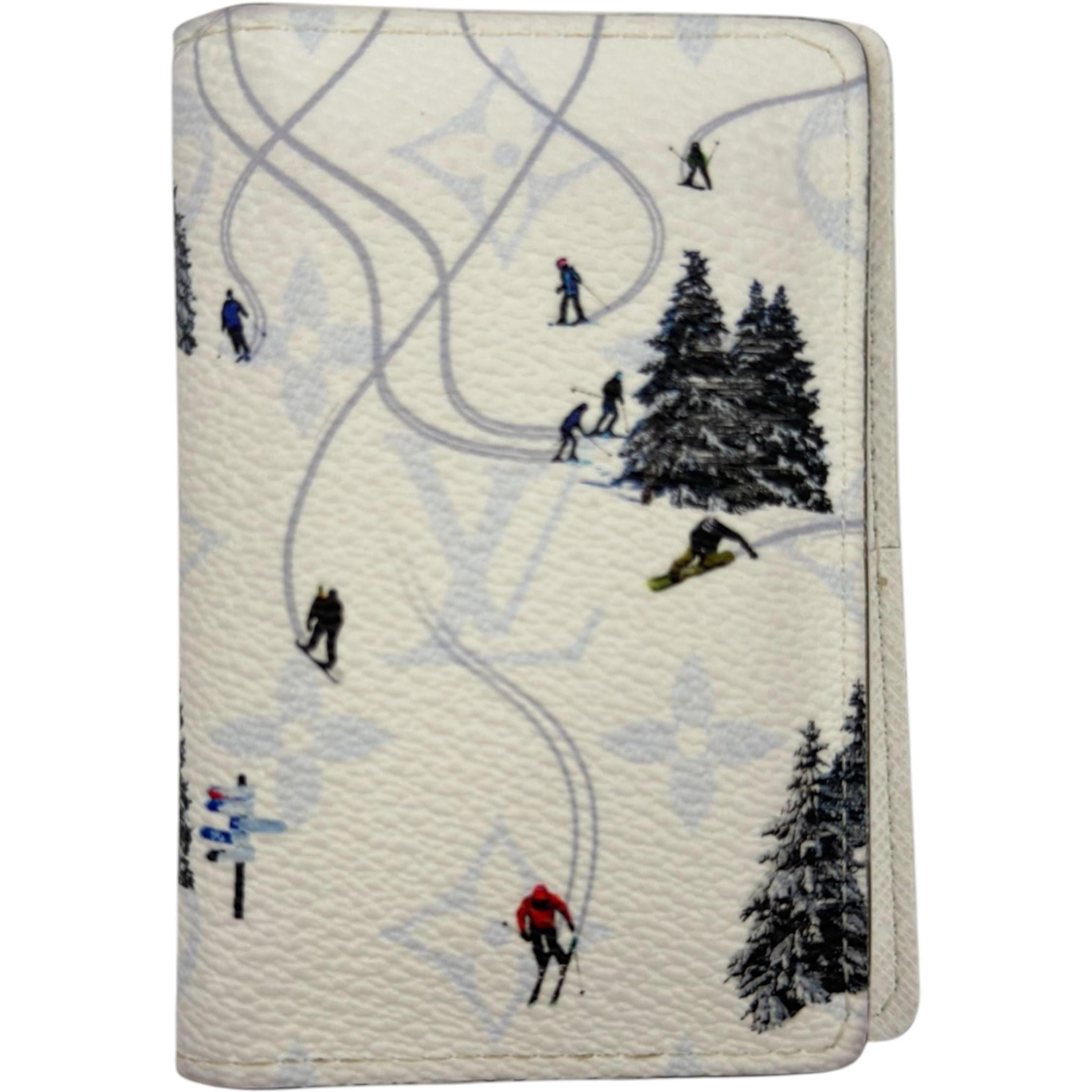 Louis Vuitton Skateboard Pocket Organizer Ski/White - Gently Used