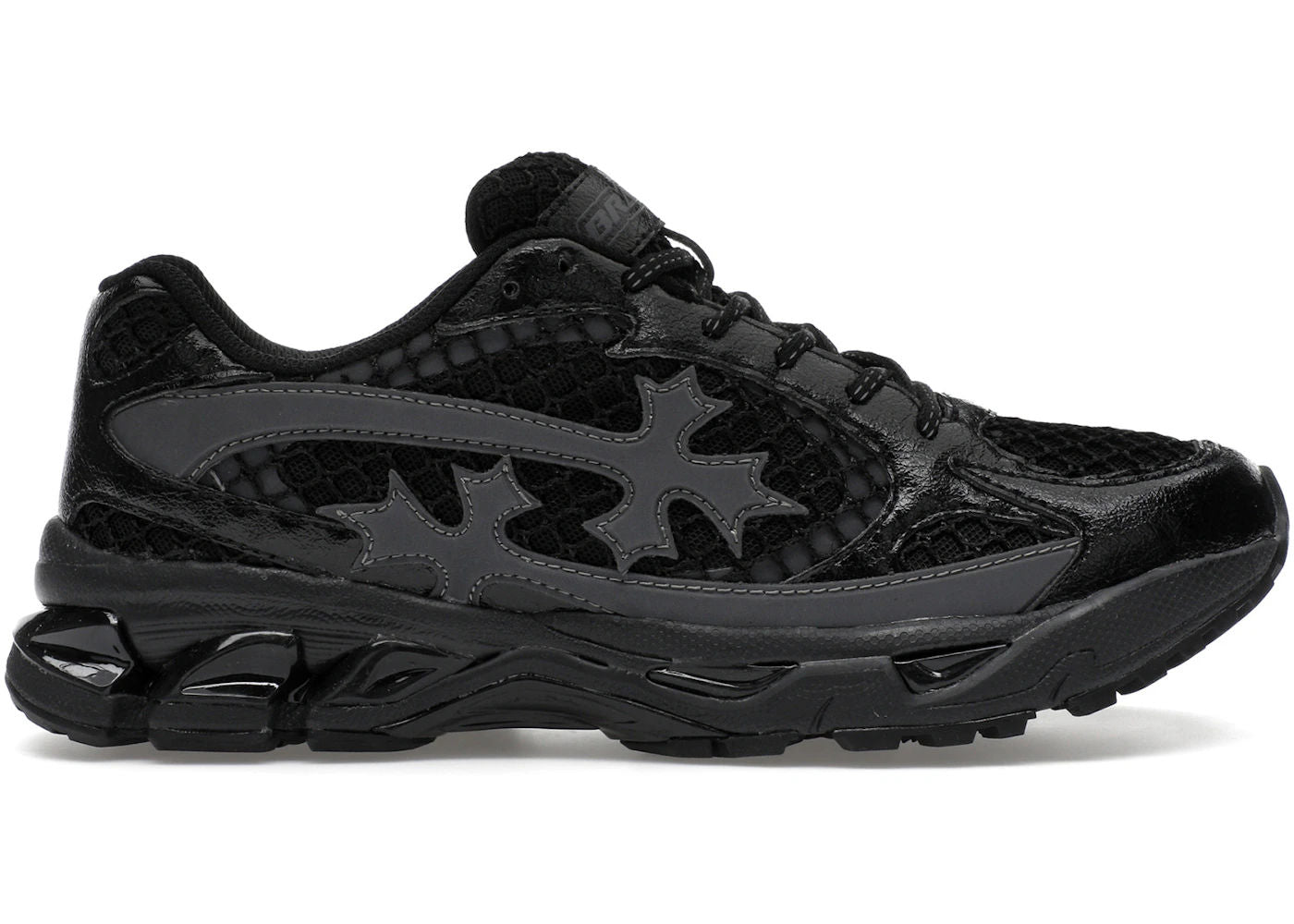 Bravest Studios Kross Kountry Runner Triple Black